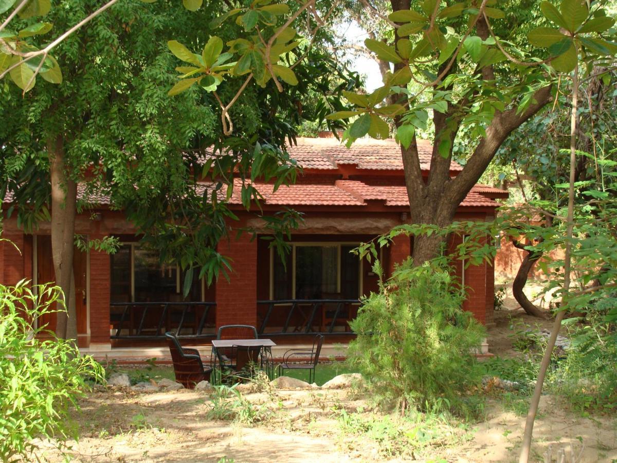 Welcomheritage Maharani Bagh Orchard Retreat Hotel Ranakpur Exterior photo